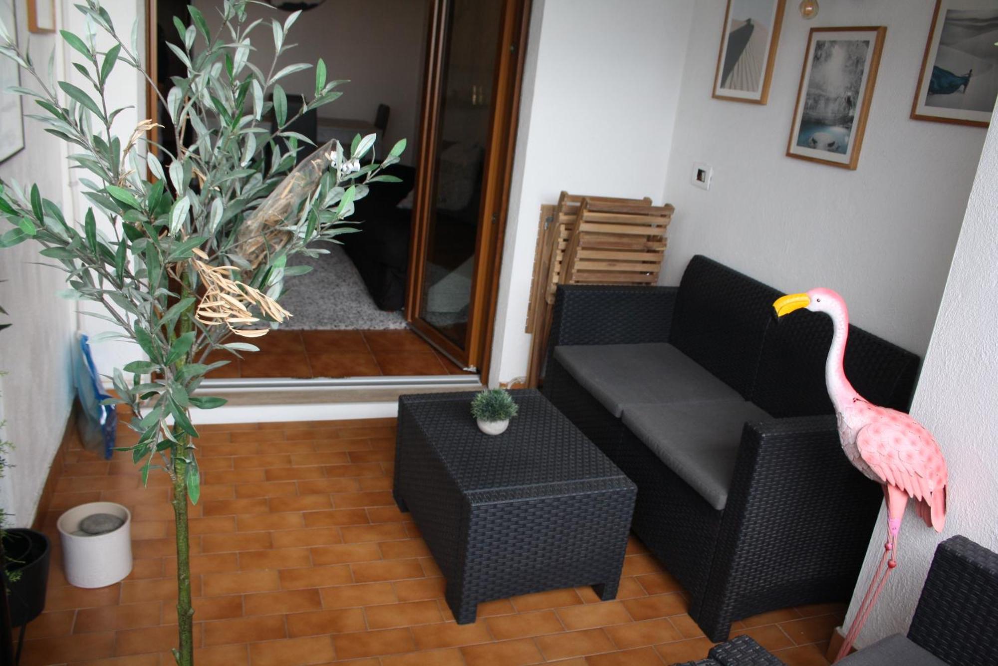Apiro 11 * Rome