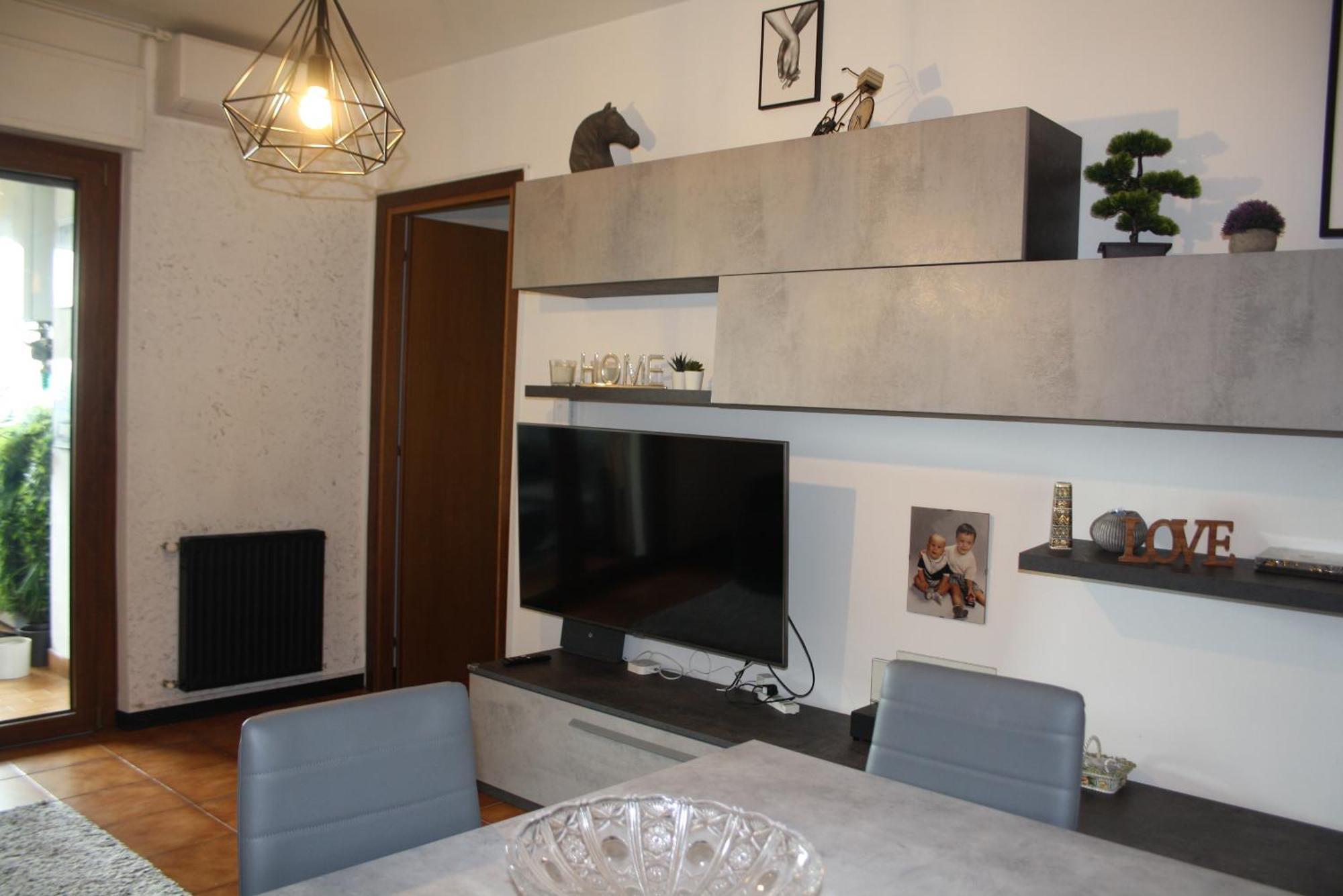 Apiro 11 * Rome
